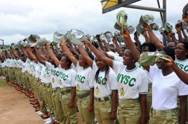 FG begins payment of N44,000 minimum wage arrears to ex-corps members
